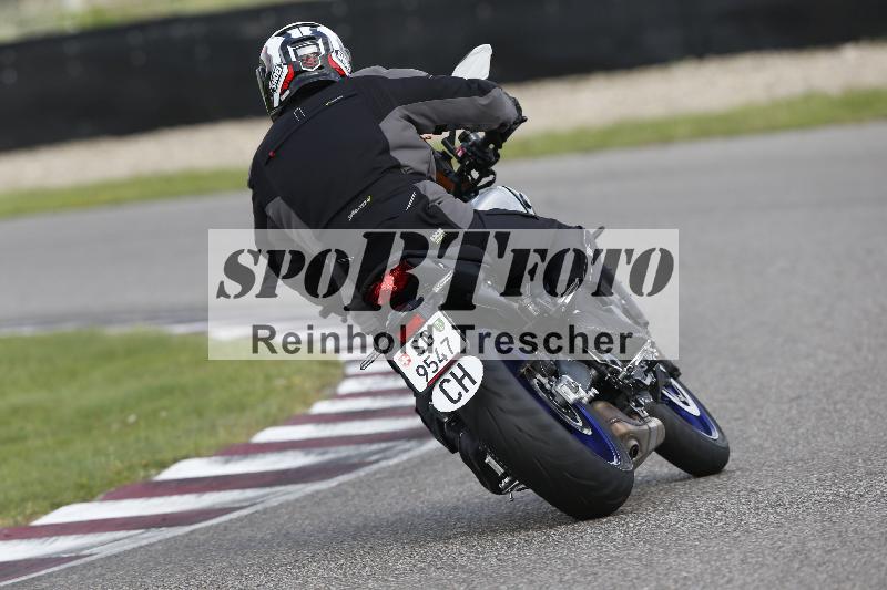 /53 16.09.2025 Track Day Domi Aegerter ADR/Gruppe gruen/75